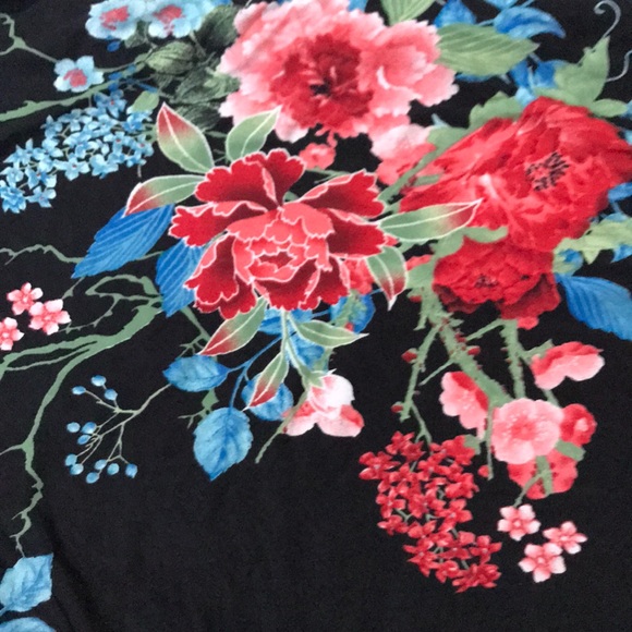 Beautiful off-the-shoulder dress ❣️ - Picture 2 of 3